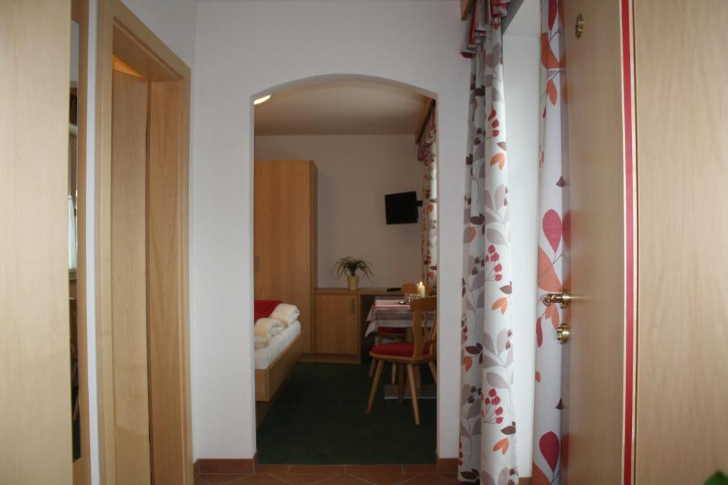 Zimmervermietung Babsy Bed & Breakfast Zell am See Room photo